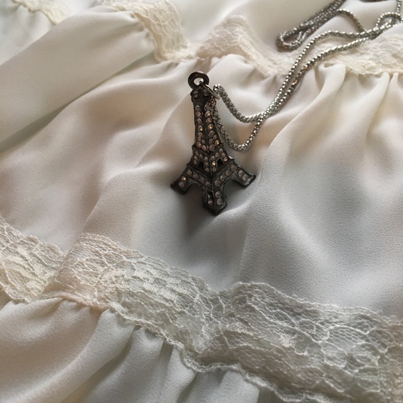 Paris Eiffel Tower Necklace - Picture 4 of 11